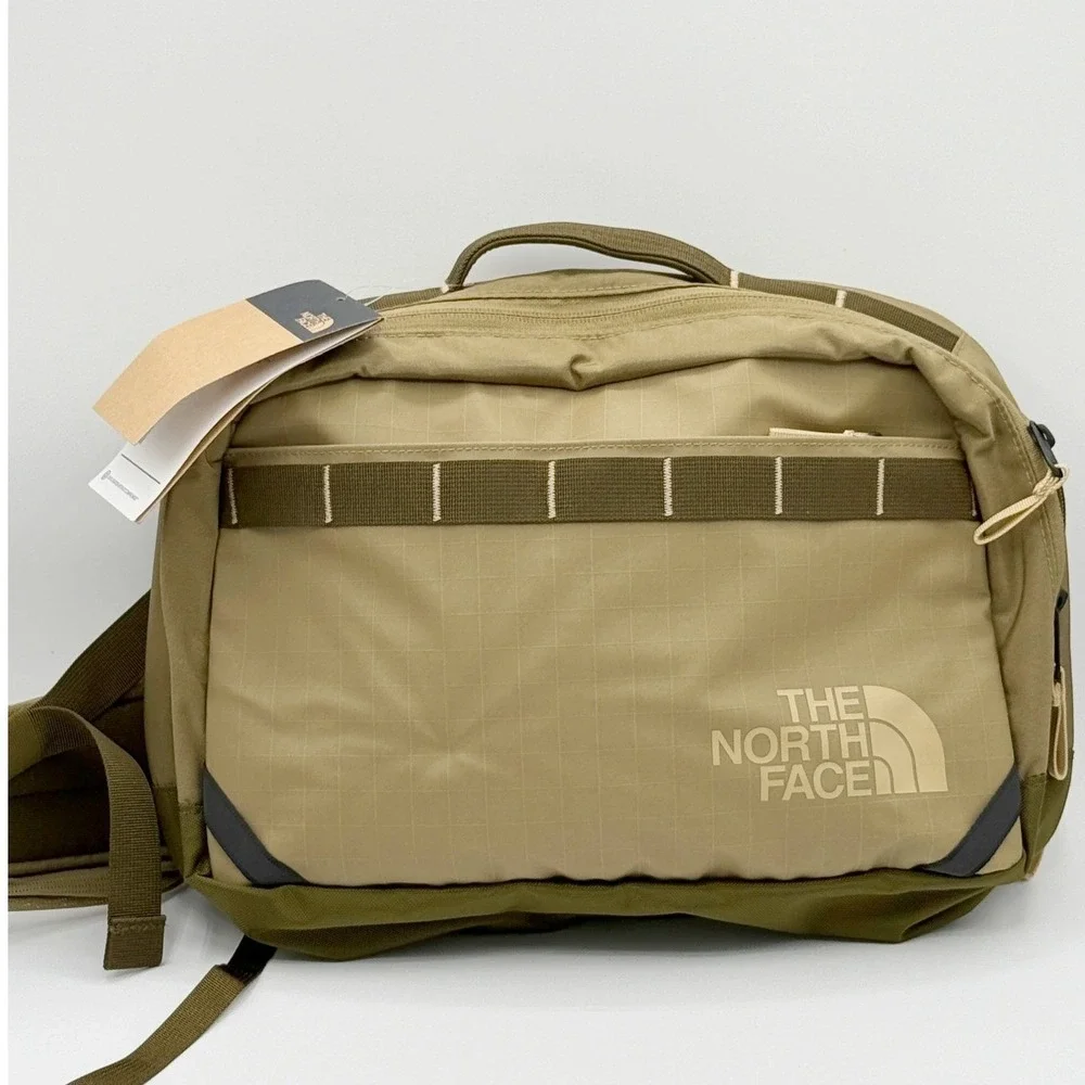 The North Face Base Camp Voyager Sling Bag Cedar Sycamore Green NF0A81BNMXO-OS